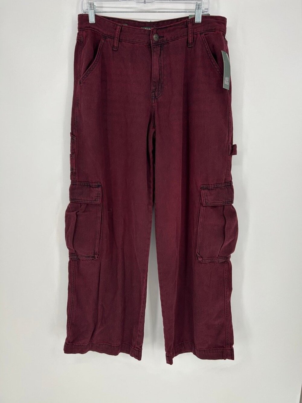 NWT Wild Fable Burgundy Mid Rise Cargo Jeans Wide Leg Utility Denim Size 10 31"